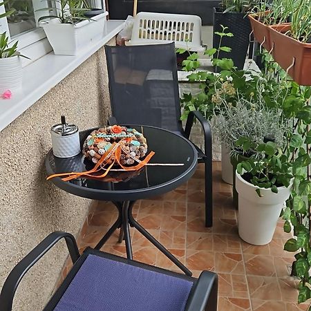Derkovits Appartman Szombathely Exteriör bild