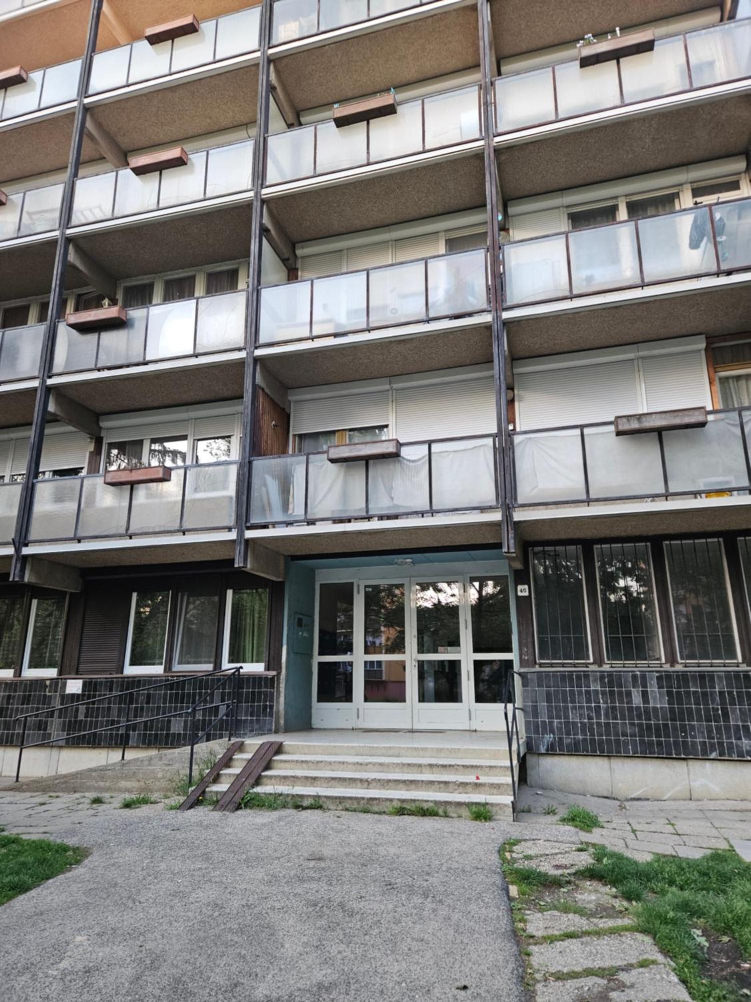 Derkovits Appartman Szombathely Exteriör bild