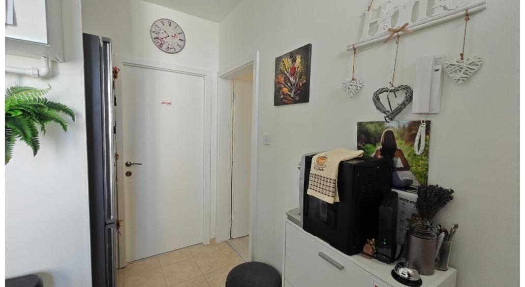 Derkovits Appartman Szombathely Exteriör bild
